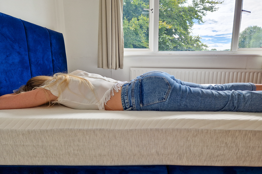 Lighter stomach sleeper on Hypnia Hybrid mattress